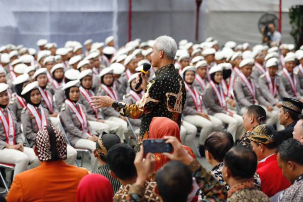 Janji Ganjar di Pilpres 2024: Akan Terapkan Program SMK Gratis di Jateng