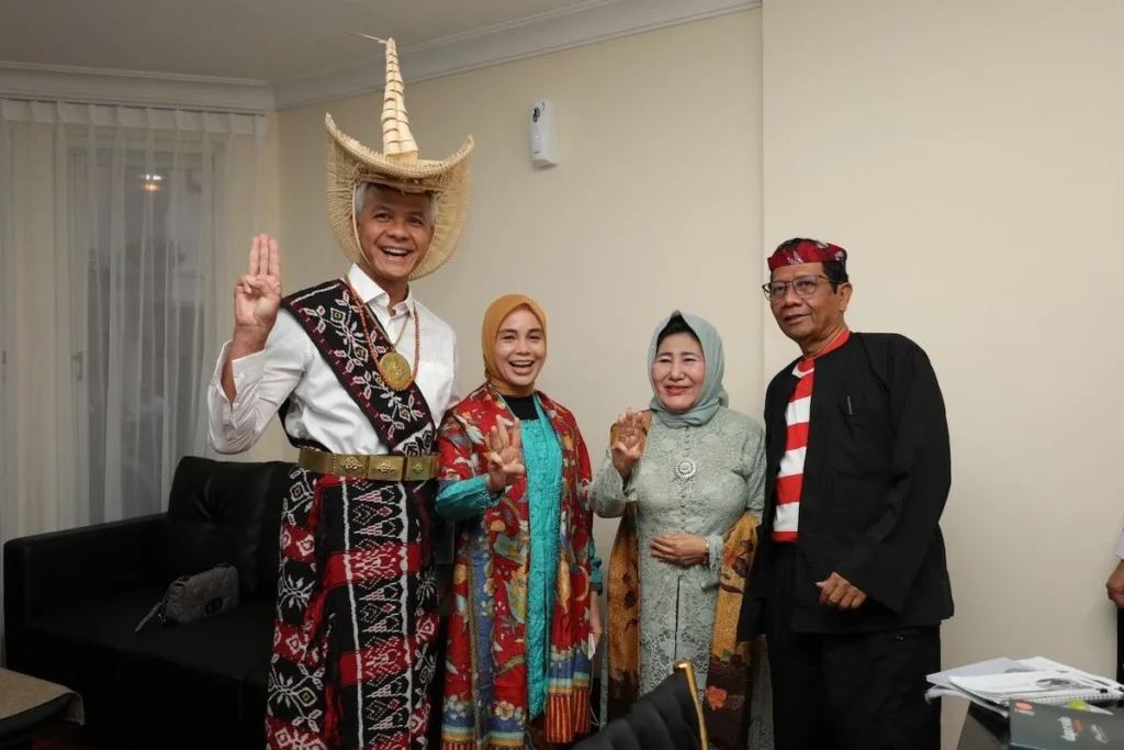 Ganjar Dibanjiri Dukungan Relawan di Debat Kedua.