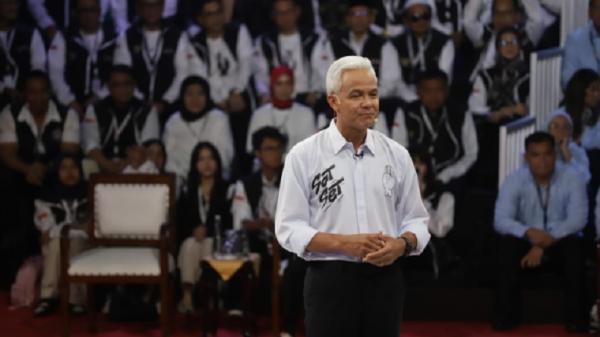 Performa Ganjar Pranowo Menjanjikan di Debat Capres.